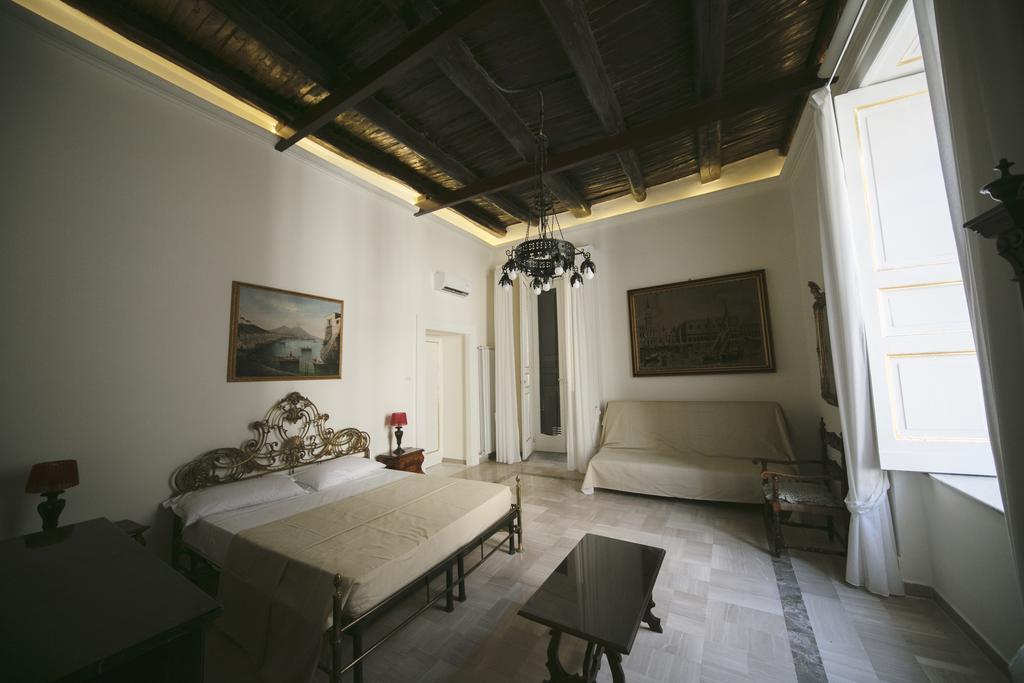 Area Angioina Suites Neapel Exterior foto